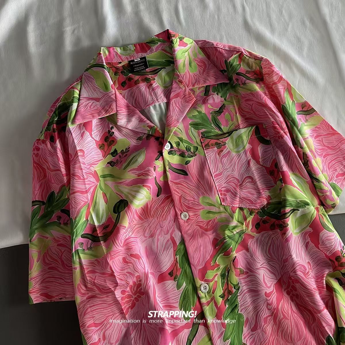 Pink Graffiti Floral Cuban Col - Summer Clothing Men 2025 recension och pris