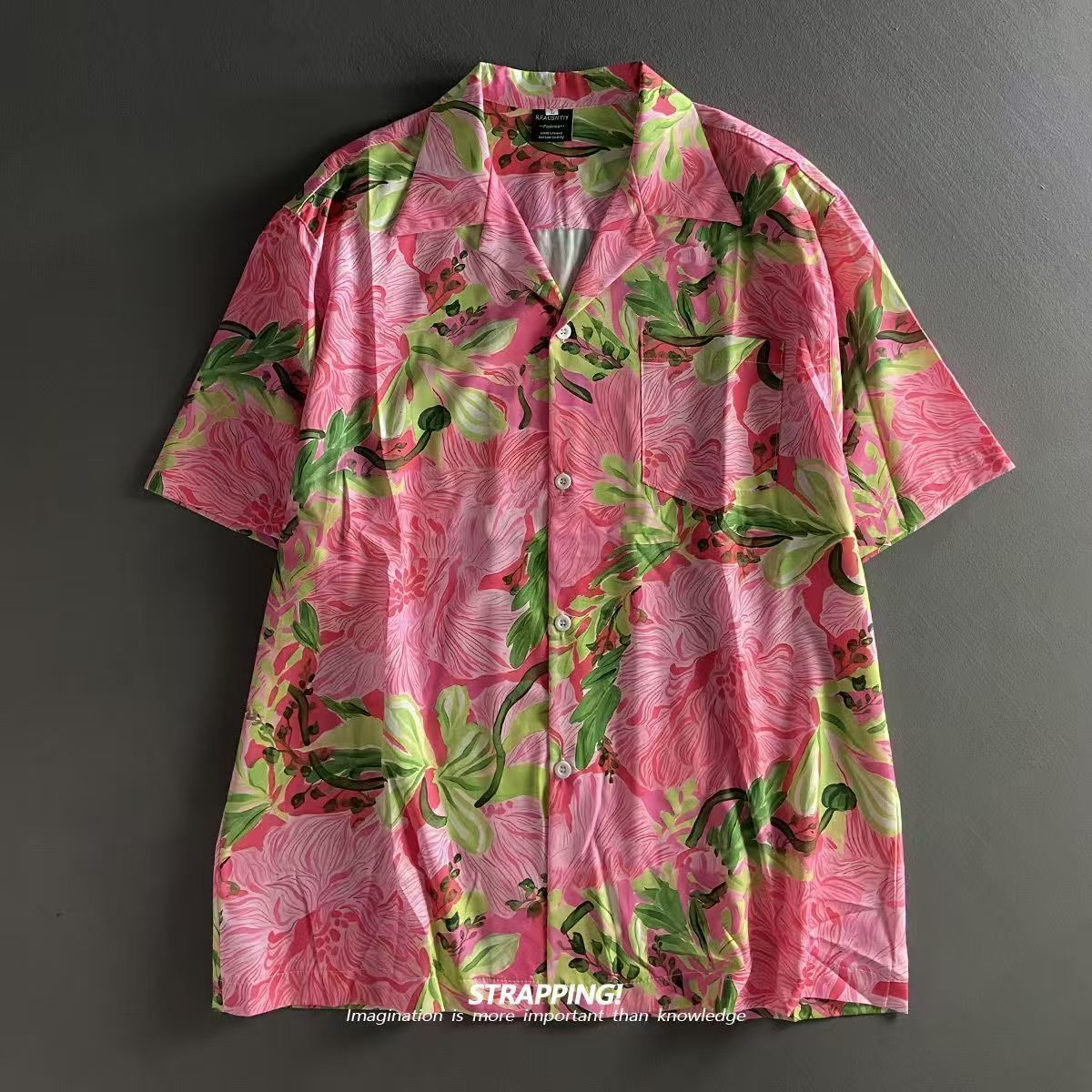 Pink Graffiti Floral Cuban Col - Summer Clothing Men 2025 recension och pris